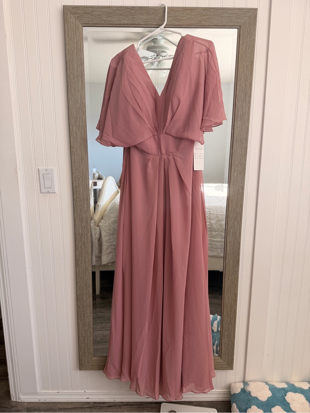 NEVER WORN Flutter Sleeve V‑Neck Maxi Dress in Dusty Rose